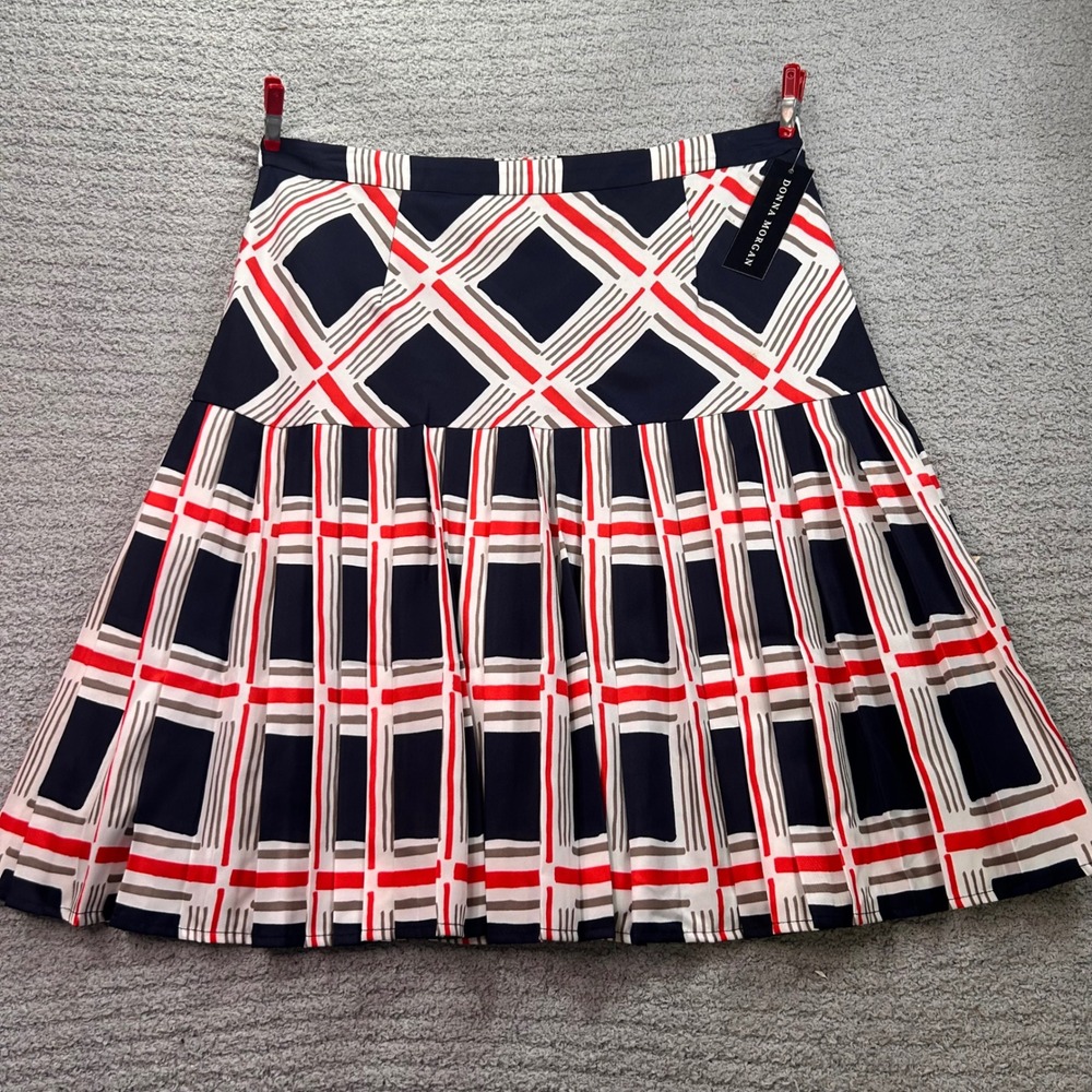 Donna Morgan Skirt Geometric Pleated Navy Red 10 Preppy Mod Retro Chic Office